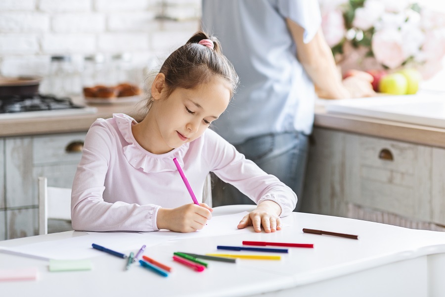 Réaliser des créations artistiques avec la technique du fil